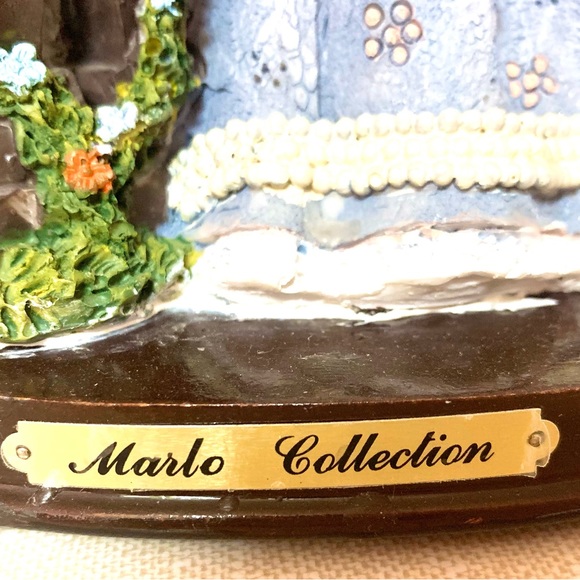 Vintage Marlo Collection Victorian
Lady Figurine
Breathtaking Piece - Picture 3 of 4